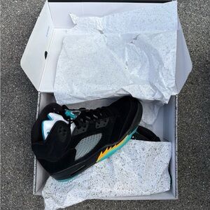Jordan Men's Black and Teal Sneakers